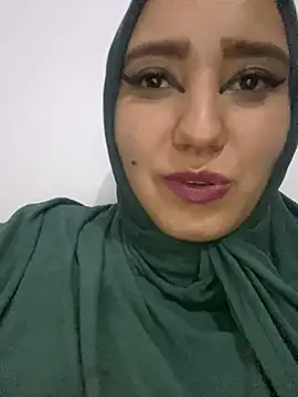 Snapshot of hannahayat chatting on 12/27/24, 12:29 hannahayat online show from 12/27/24, 12:29