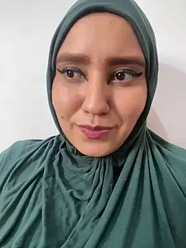 Snapshot of hannahayat chatting on 01/01/25, 08:58 hannahayat online show from 01/01/25, 08:58