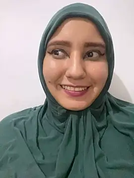 Snapshot of hannahayat chatting on 01/04/25, 12:05 hannahayat online show from 01/04/25, 12:05