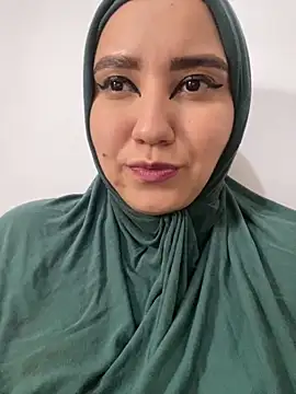 Snapshot of hannahayat chatting on 01/14/25, 02:53 hannahayat online show from 01/14/25, 02:53