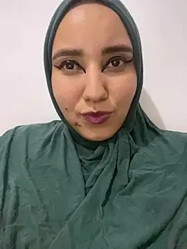 Snapshot of hannahayat chatting on 01/16/25, 12:55 hannahayat online show from 01/16/25, 12:55