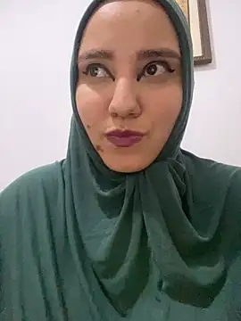 Snapshot of hannahayat chatting on 01/16/25, 08:46 hannahayat online show from 01/16/25, 08:46