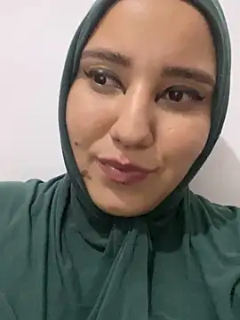 Snapshot of hannahayat chatting on 01/16/25, 11:48 hannahayat online show from 01/16/25, 11:48