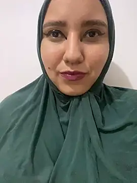 Snapshot of hannahayat chatting on 01/17/25, 11:18 hannahayat online show from 01/17/25, 11:18