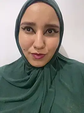 Snapshot of hannahayat chatting on 01/23/25, 01:41 hannahayat online show from 01/23/25, 01:41