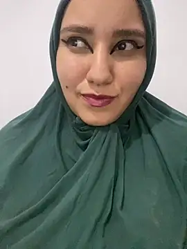 Snapshot of hannahayat chatting on 01/25/25, 01:54 hannahayat online show from 01/25/25, 01:54