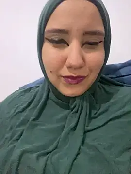 Snapshot of hannahayat chatting on 02/08/25, 01:22 hannahayat online show from 02/08/25, 01:22