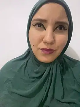 Snapshot of hannahayat chatting on 02/09/25, 01:44 hannahayat online show from 02/09/25, 01:44