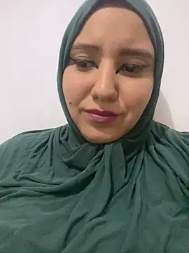 Snapshot of hannahayat chatting on 02/21/25, 01:22 hannahayat online show from 02/21/25, 01:22