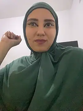 Snapshot of hannahayat chatting on 03/07/25, 12:37 hannahayat online show from 03/07/25, 12:37