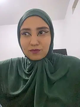 Snapshot of hannahayat chatting on 03/08/25, 12:33 hannahayat online show from 03/08/25, 12:33