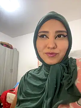 Snapshot of hannahayat chatting on 09/13/25, 01:55 hannahayat online show from 09/13/25, 01:55