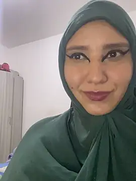 Snapshot of hannahayat chatting on 11/01/25, 02:24 hannahayat online show from 11/01/25, 02:24