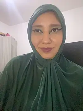 Snapshot of hannahayat chatting on 11/13/25, 12:53 hannahayat online show from 11/13/25, 12:53