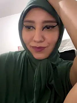 Snapshot of hannahayat chatting on 11/29/25, 02:36 hannahayat online show from 11/29/25, 02:36