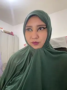 Snapshot of hannahayat chatting on 11/29/25, 03:15 hannahayat online show from 11/29/25, 03:15