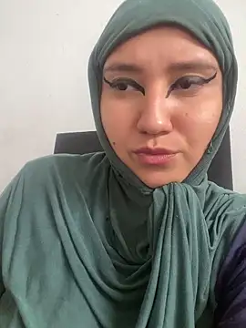 Snapshot of hannahayat chatting on 01/06/26, 02:43 hannahayat online show from 01/06/26, 02:43