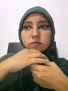 Snapshot of hannahayat chatting on 01/08/26, 10:56 hannahayat online show from 01/08/26, 10:56