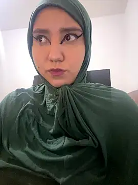 Snapshot of hannahayat chatting on 01/11/26, 02:22 hannahayat online show from 01/11/26, 02:22