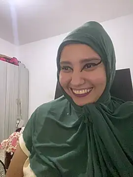 Snapshot of hannahayat chatting on 01/18/26, 11:52 hannahayat online show from 01/18/26, 11:52