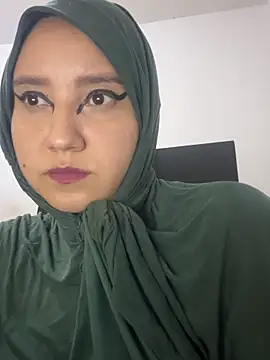 Snapshot of hannahayat chatting on 01/31/26, 11:03 hannahayat online show from 01/31/26, 11:03