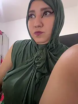 Snapshot of hannahayat chatting on 03/06/26, 02:02 hannahayat online show from 03/06/26, 02:02