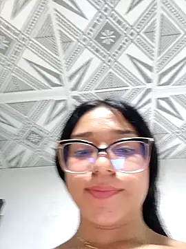 Snapshot of -VICKKY chatting on 01/04/25, 02:14 -VICKKY online show from 01/04/25, 02:14