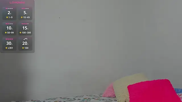 Snapshot of sofiaparker8 chatting on 09/17/25, 09:16 sofiaparker8 online show from 09/17/25, 09:16