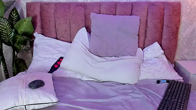 tiffany becker online show from 01/21/25, 02:00