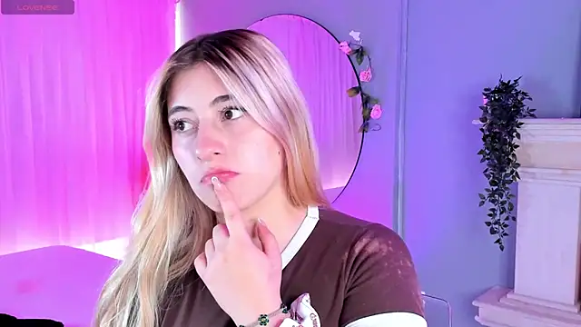 tiffany becker online show from 04/20/26, 02:53