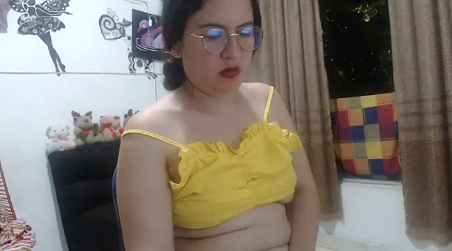 Snapshot of Pauleett chatting on 01/15/25, 01:23 Pauleett online show from 01/15/25, 01:23