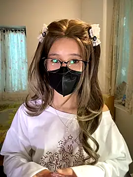 Snapshot of thithi8369 chatting on 10/30/25, 05:09 thithi8369 online show from 10/30/25, 05:09