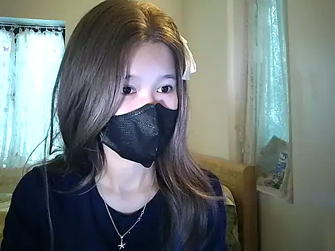 Snapshot of thithi8369 chatting on 11/09/25, 02:43 thithi8369 online show from 11/09/25, 02:43