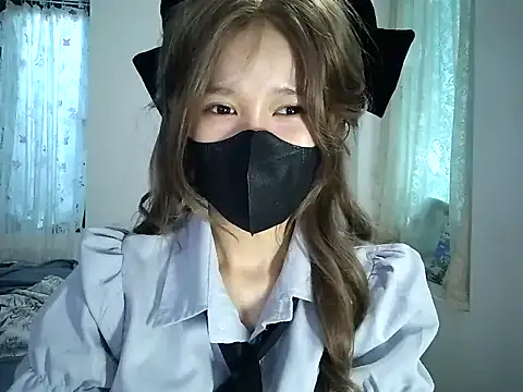 Snapshot of thithi8369 chatting on 12/23/25, 08:23 thithi8369 online show from 12/23/25, 08:23