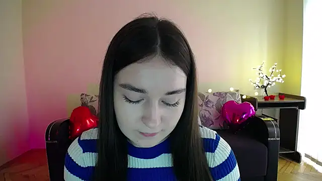 Pretty shy online show from 03/11/25, 09:13