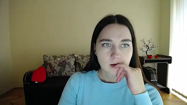 Pretty shy online show from 10/05/25, 09:18