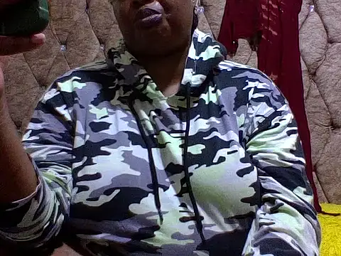 zoey10 online show from 12/13/25, 07:53