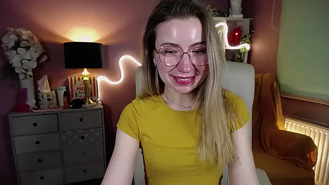 Mia Tasty online show from 02/13/25, 01:37