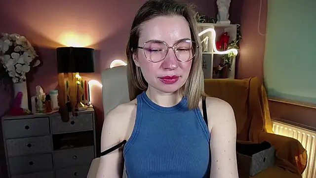 Mia Tasty online show from 02/16/25, 02:21