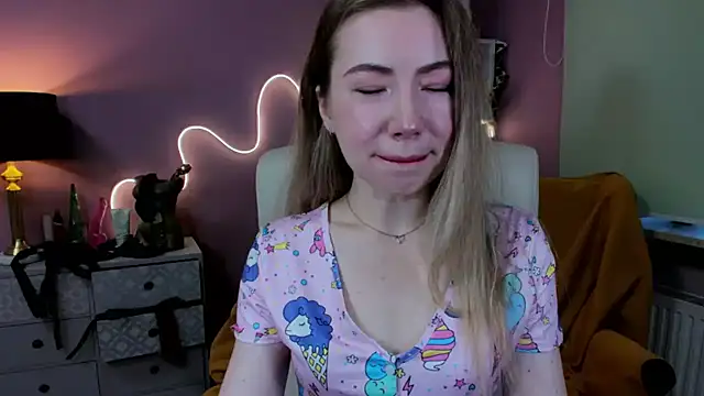 Mia Tasty online show from 10/03/25, 06:32