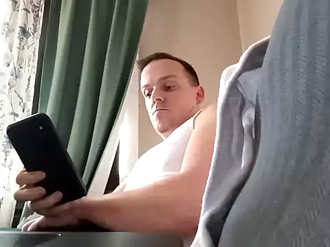 Snapshot of Rollinhard6969 chatting on 01/25/25, 02:36 Rollinhard6969 online show from 01/25/25, 02:36