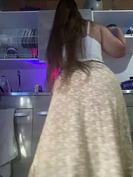 Emiily lee online show from 01/05/25, 01:04