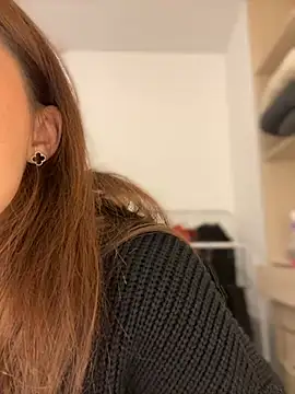 Snapshot of AnaWest chatting on 03/03/25, 05:53 AnaWest online show from 03/03/25, 05:53