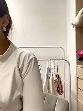 Snapshot of AnaWest chatting on 09/16/25, 06:36 AnaWest online show from 09/16/25, 06:36