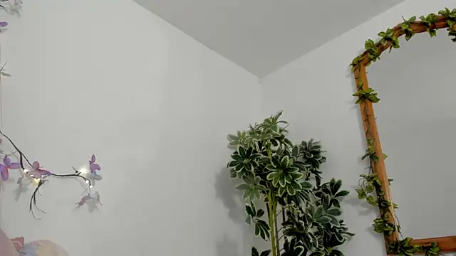 BonnieCute  online show from 10/12/25, 11:48