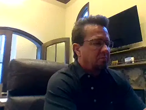 Snapshot of sluttydylan chatting on 12/17/24, 11:27 sluttydylan online show from 12/17/24, 11:27