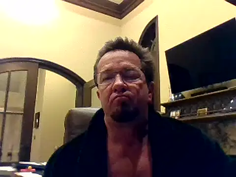 Snapshot of sluttydylan chatting on 02/24/25, 05:43 sluttydylan online show from 02/24/25, 05:43