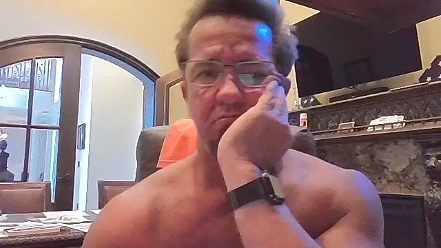 sluttydylan online show from 11/06/25, 10:43