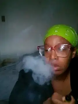 Snapshot of madamsensuale chatting on 01/04/25, 09:41 madamsensuale online show from 01/04/25, 09:41