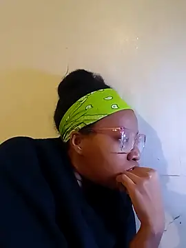 Snapshot of madamsensuale chatting on 01/23/25, 03:26 madamsensuale online show from 01/23/25, 03:26